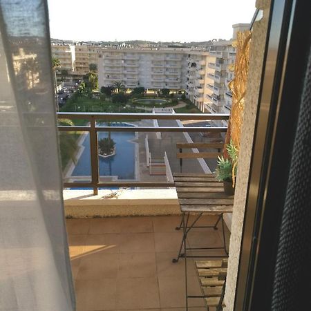 Pina Beach Holidays La Pineda Bagian luar foto