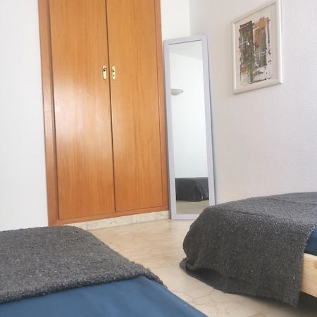 Pina Beach Holidays La Pineda Bagian luar foto