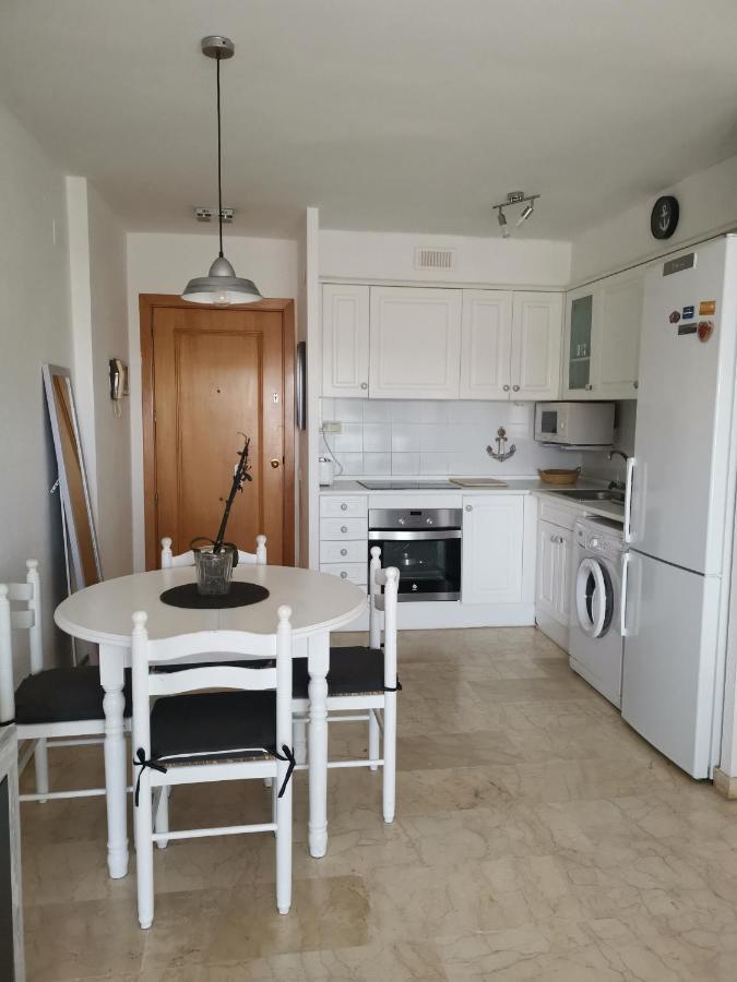 Pina Beach Holidays La Pineda Bagian luar foto