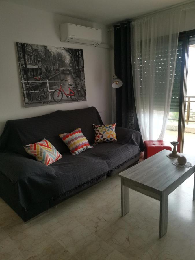 Pina Beach Holidays La Pineda Bagian luar foto