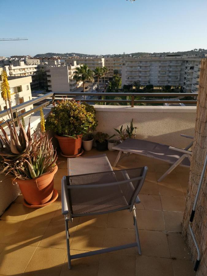 Pina Beach Holidays La Pineda Bagian luar foto