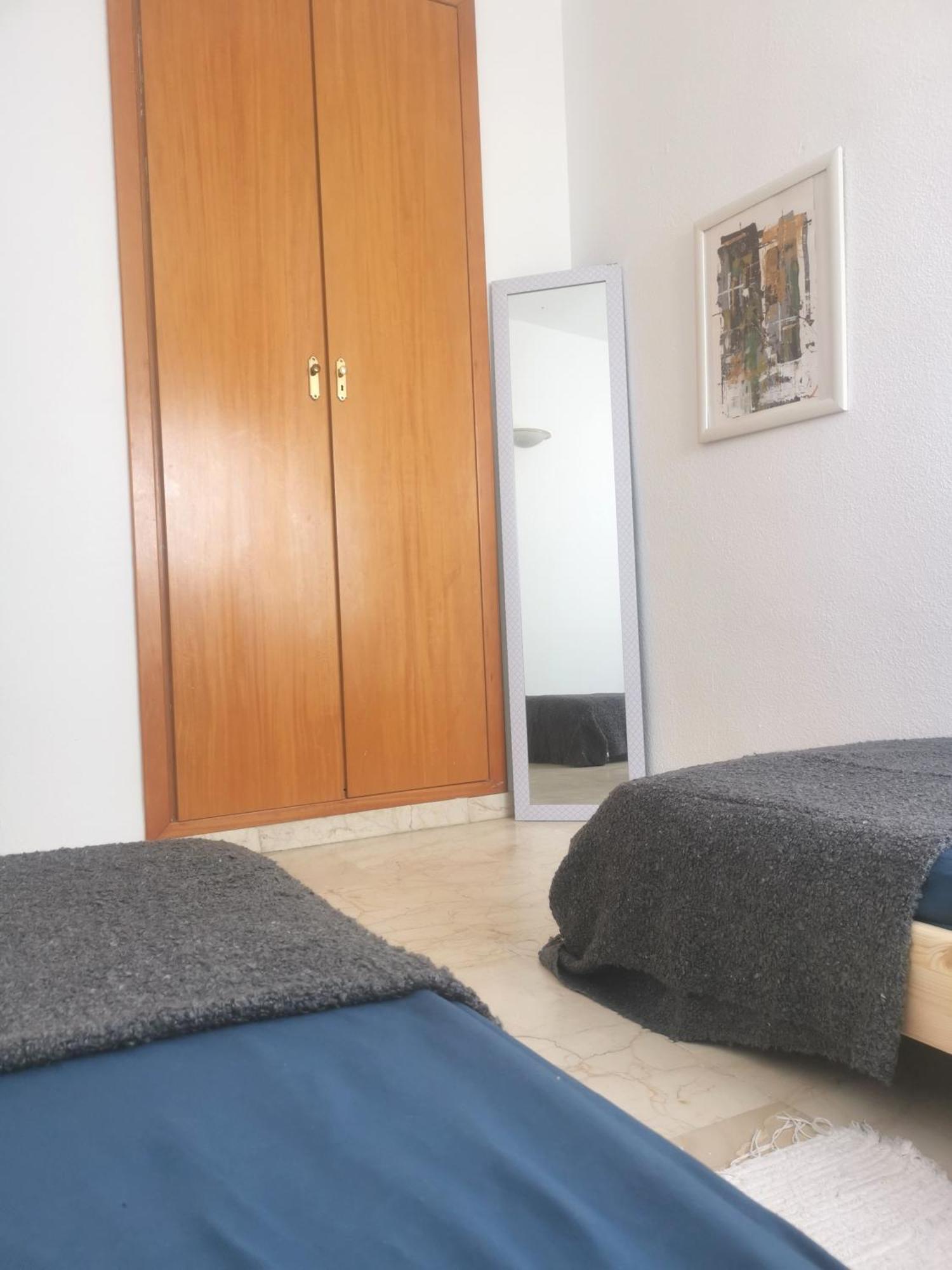 Pina Beach Holidays La Pineda Bagian luar foto