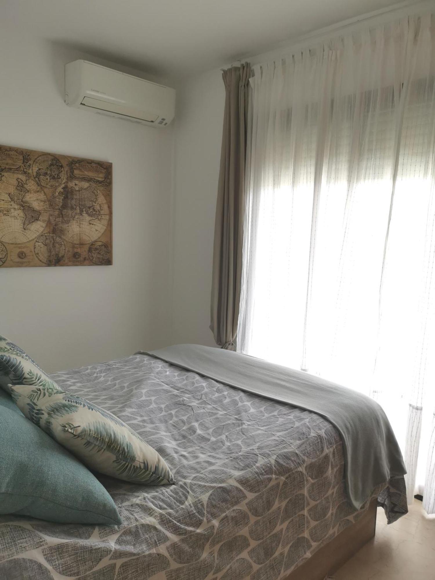 Pina Beach Holidays La Pineda Bagian luar foto